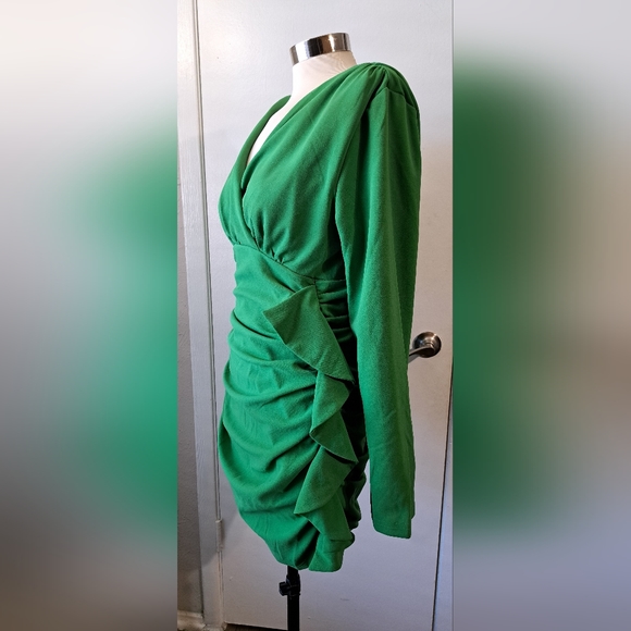 💜Area Stars Ruched Long Sleeve Dress💜 - Picture 8 of 12